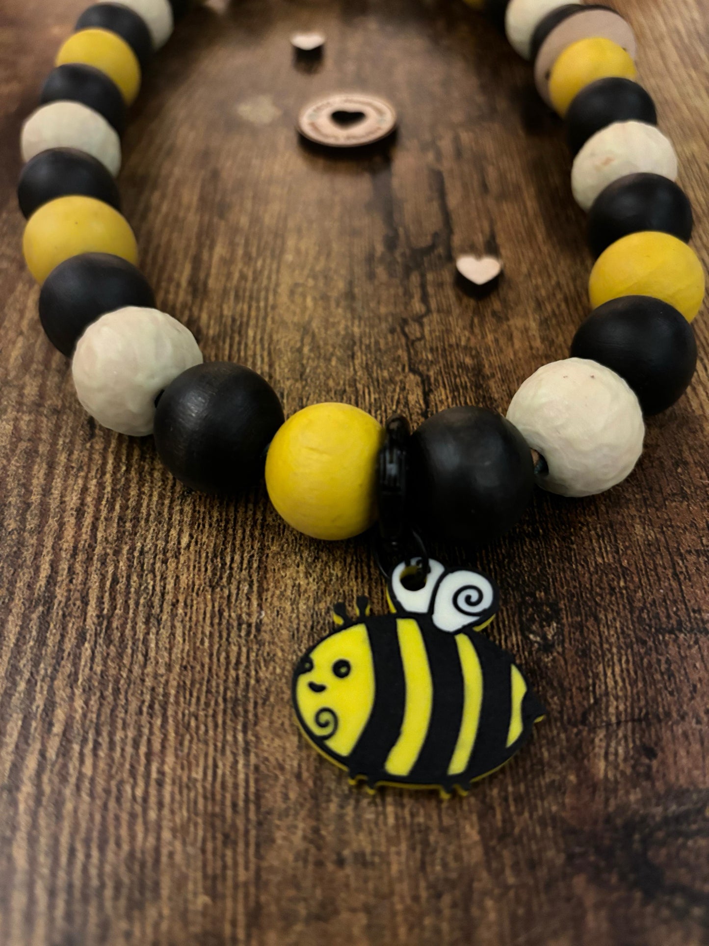 Blooming Bee🐝 Glow in the dark Button Beads Pet Necklace