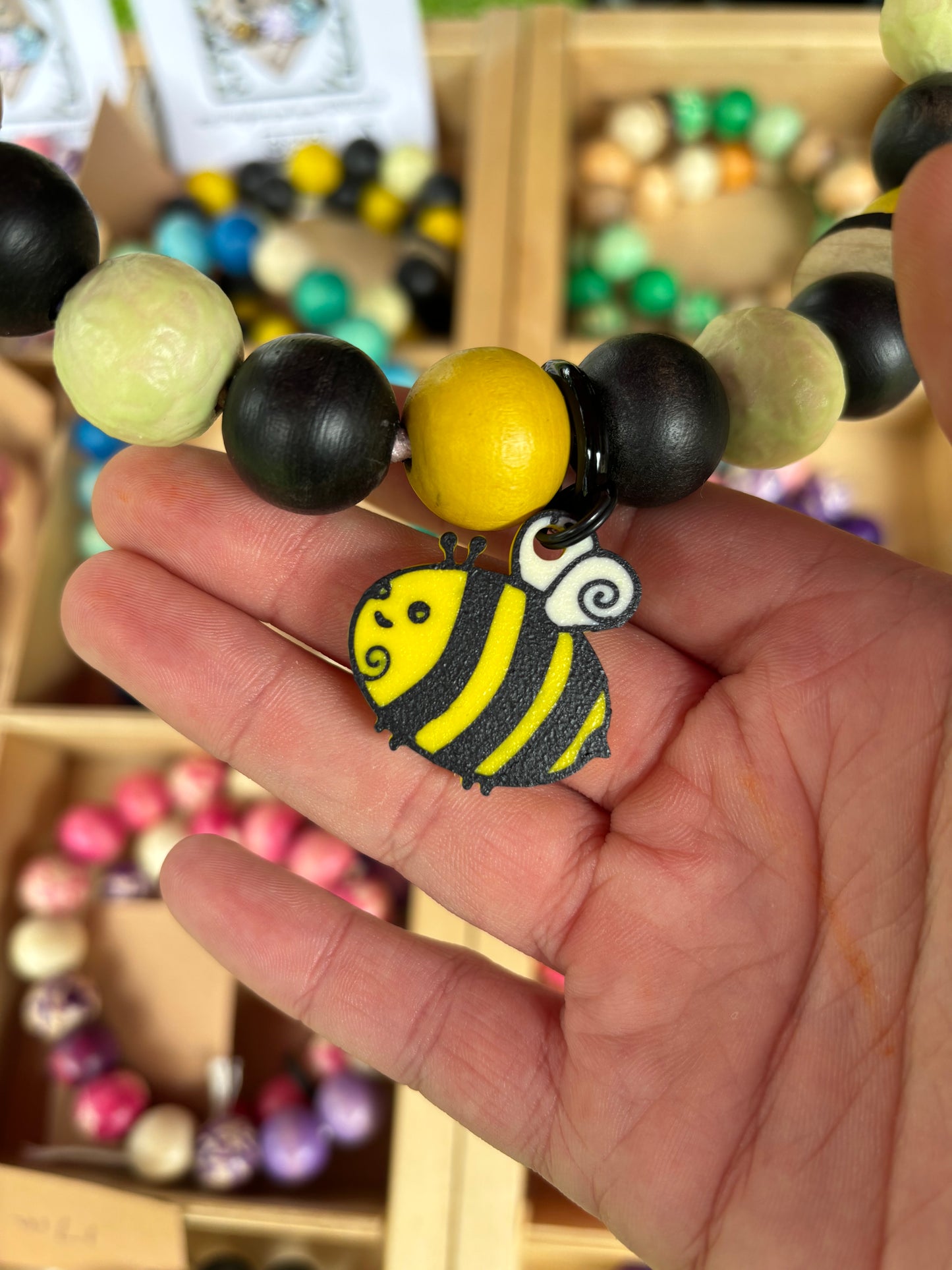 Blooming Bee🐝 Glow in the dark Button Beads Pet Necklace