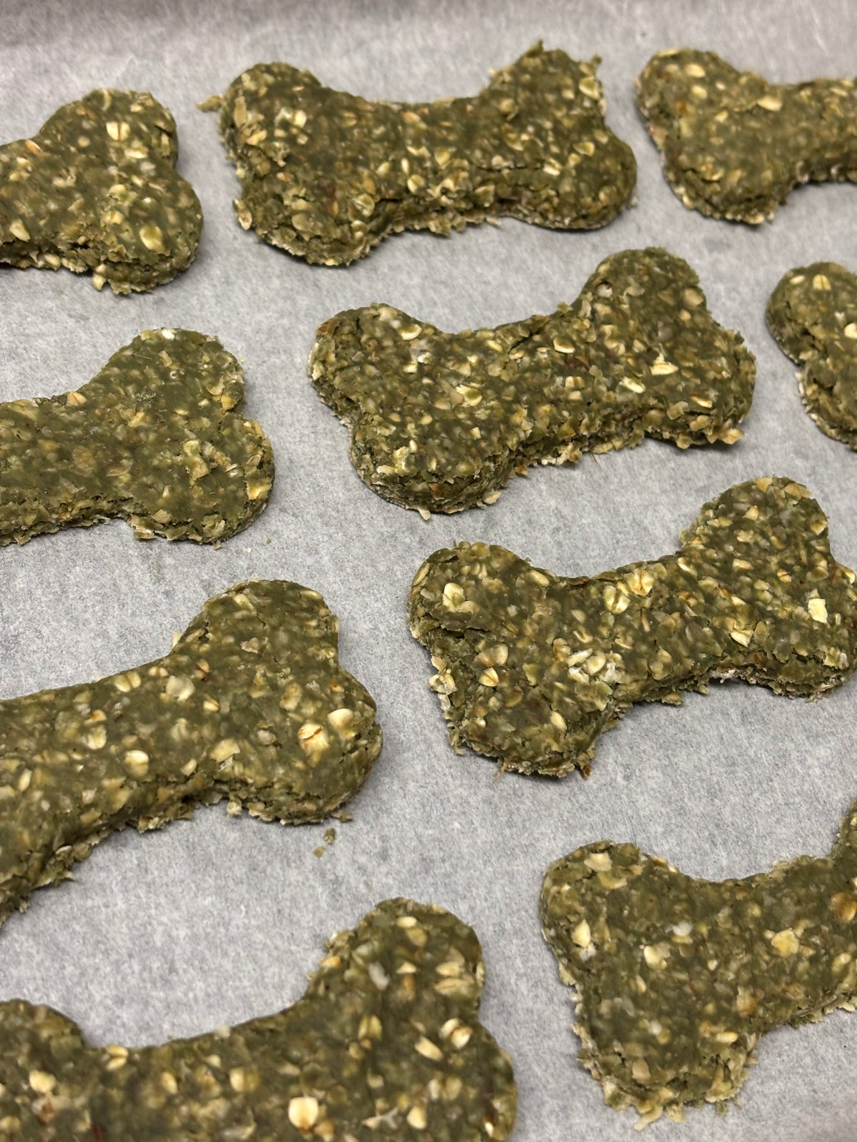 Artisan Baked Biscuits - Oats, Peanut butter, Banana, Pear & Green Magic Blend Supplement.