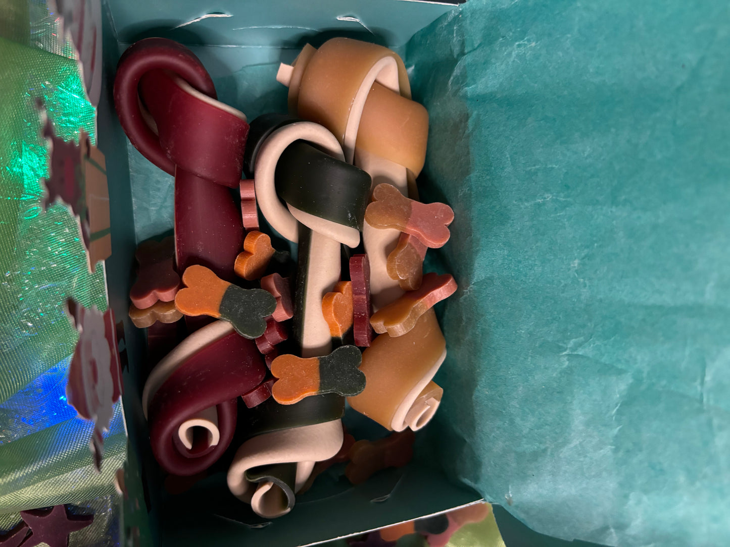 Merry Woofmas Fruit and Veg box- knotted bones