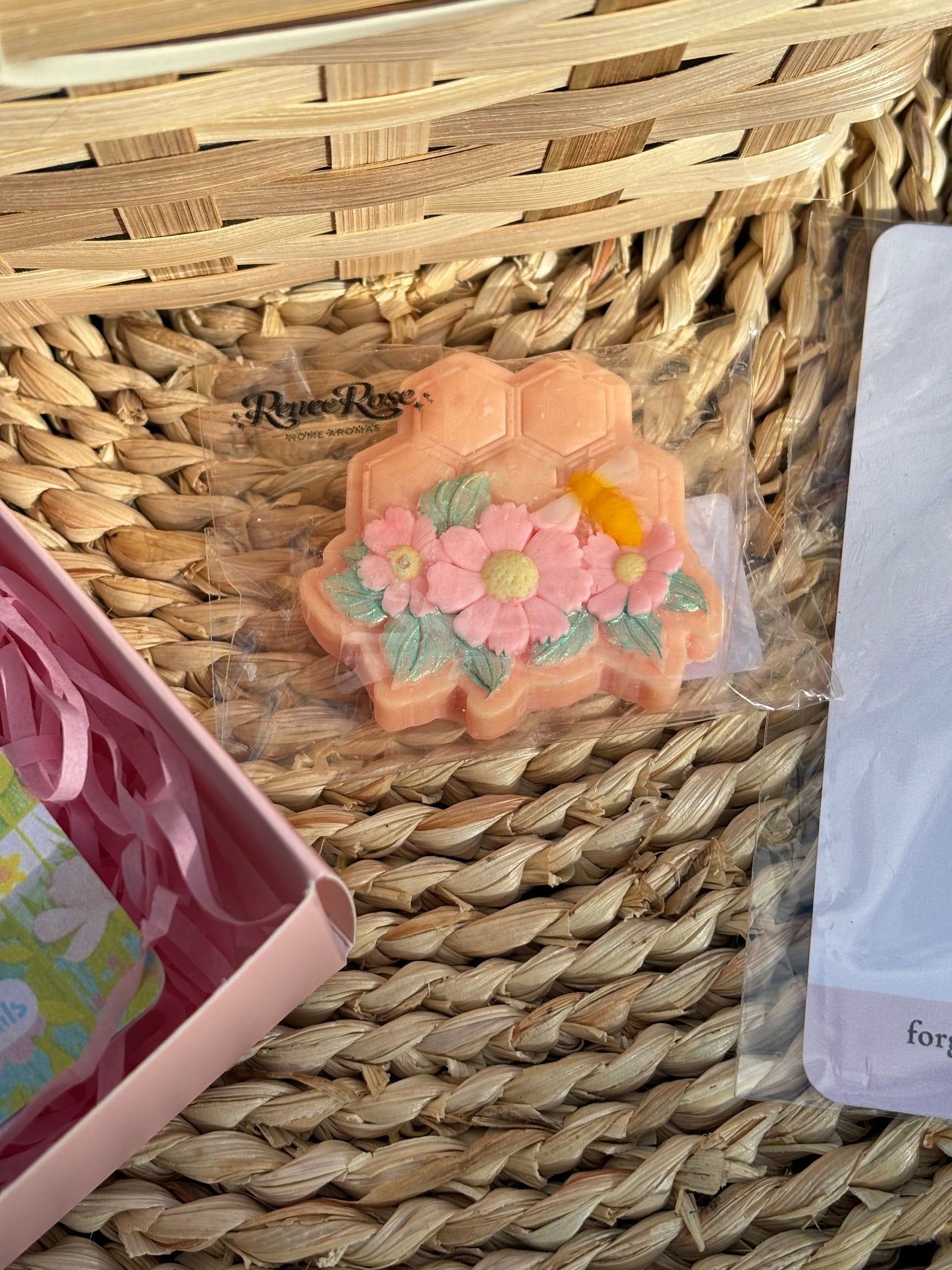 Limited Edition Puppy & Fur Mum Gift Basket